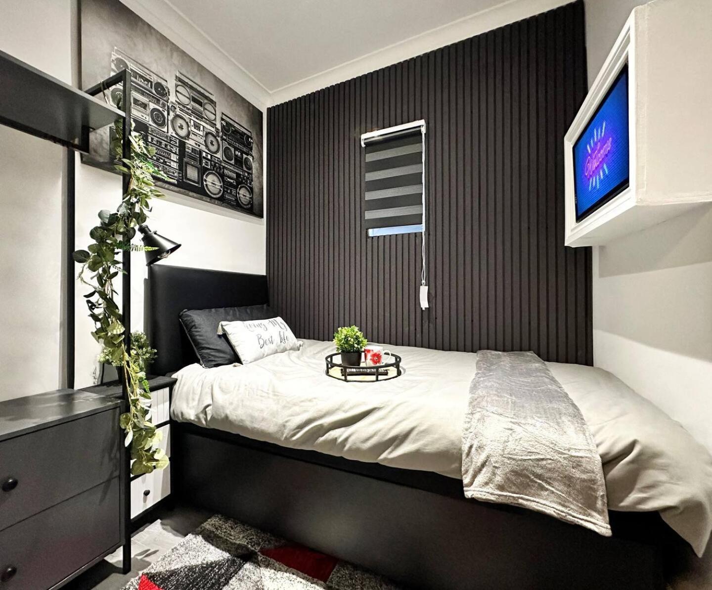 Boutique Backyard Bungalow - Brimsdown Enfield Eksteriør billede