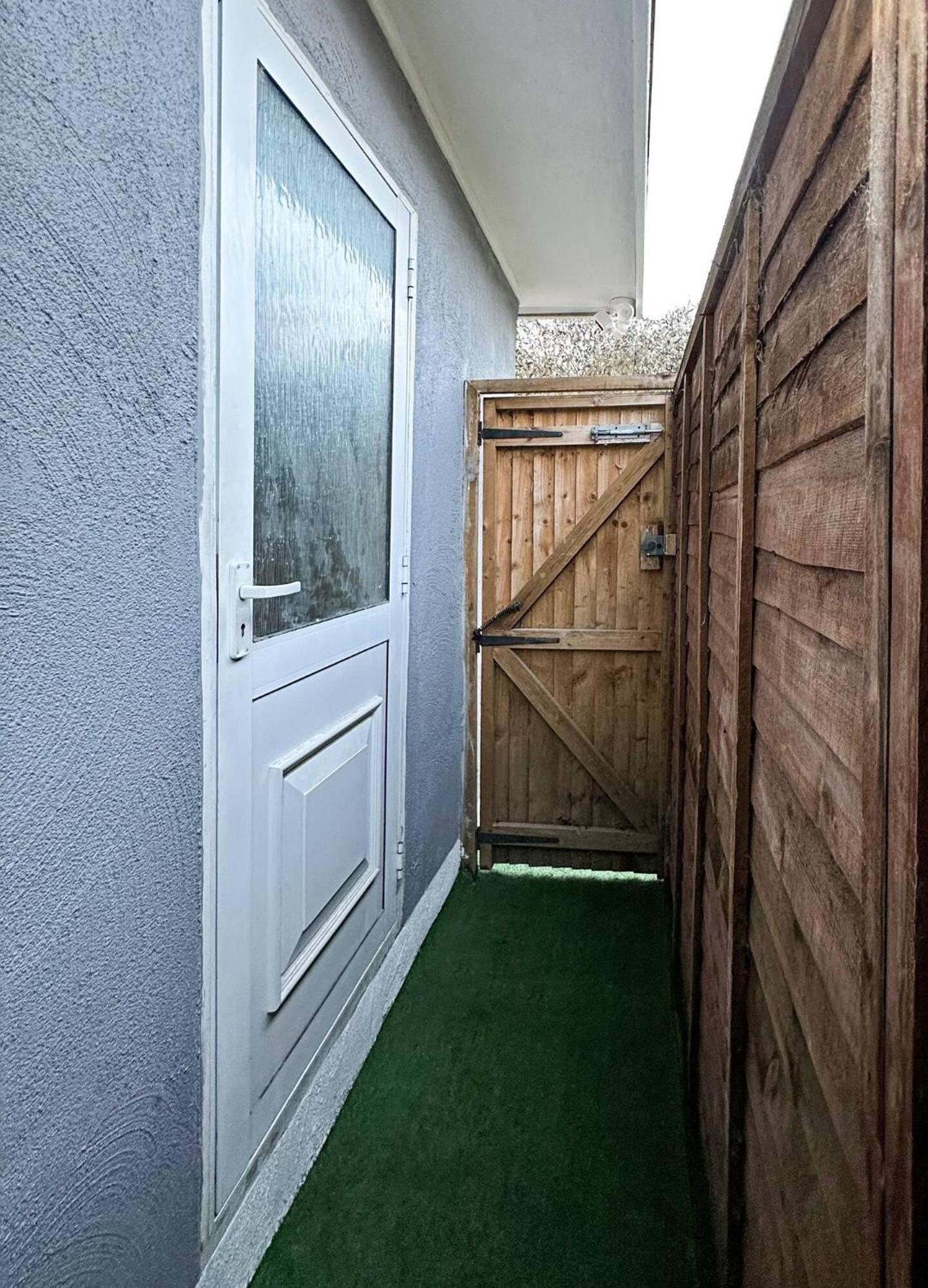 Boutique Backyard Bungalow - Brimsdown Enfield Eksteriør billede